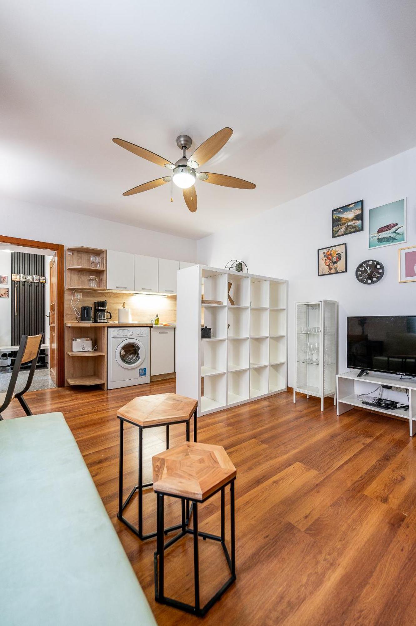 K2 Apartman 6 Lozok Kovacska Piatok Sobota Disco Dole Caşonia Exterior foto
